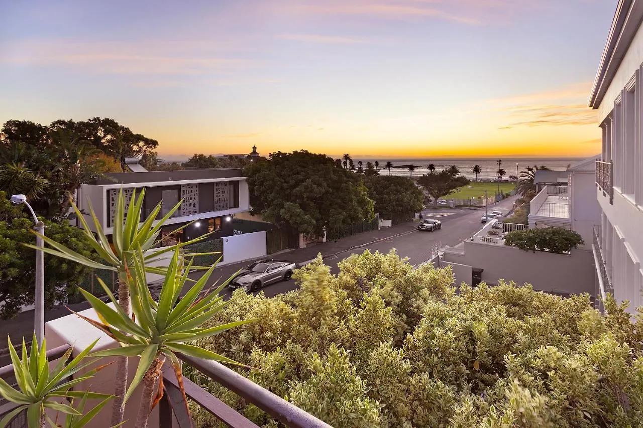 Beachside Villa - Camps Bay Cape Town South Africa
