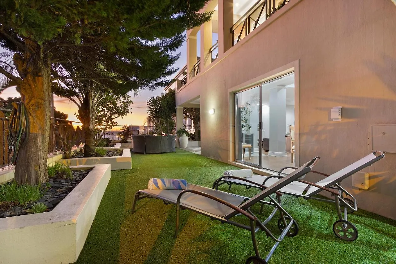 Beachside Villa - Camps Bay Cape Town