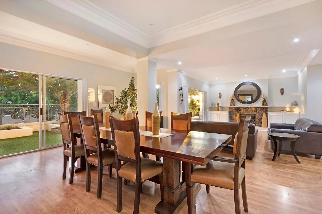 Beachside Villa - Camps Bay Cape Town