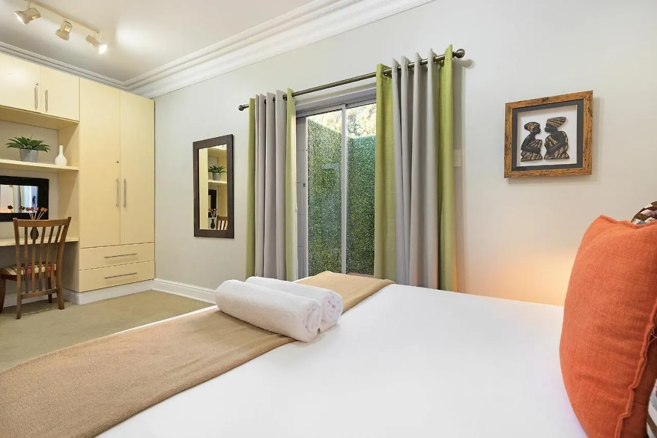 Beachside Villa - Camps Bay Cape Town