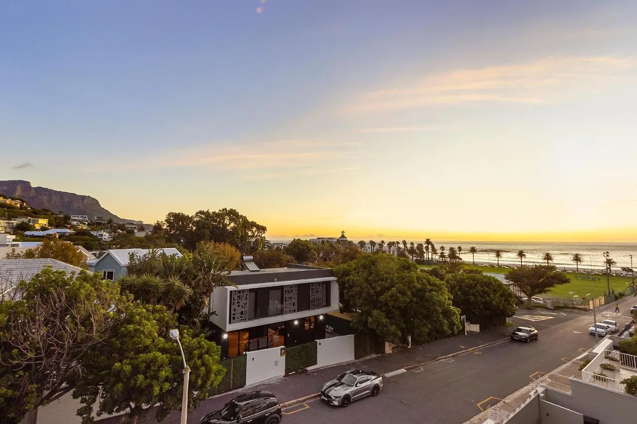 Beachside Villa - Camps Bay Cape Town