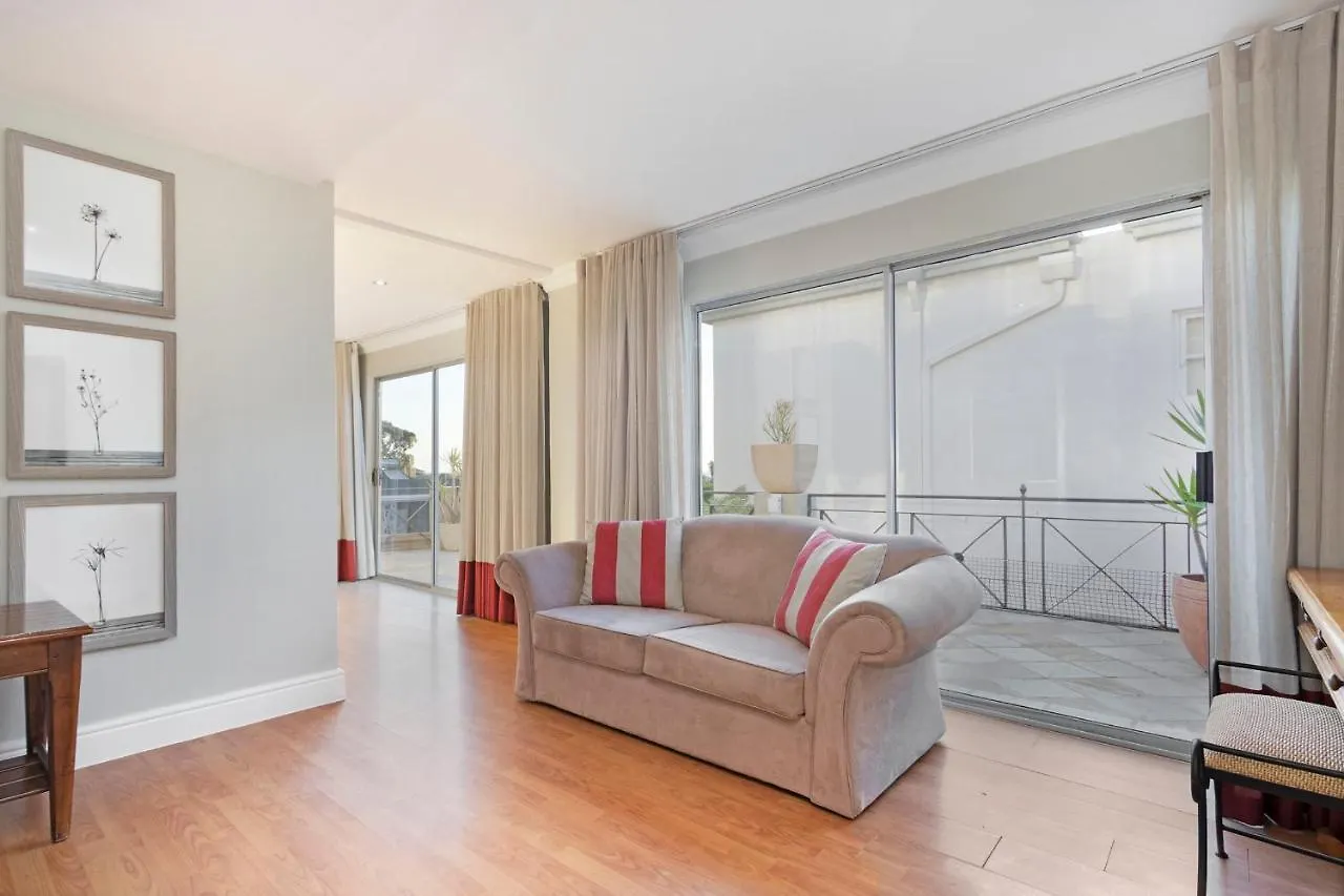 Beachside Villa - Camps Bay Cape Town