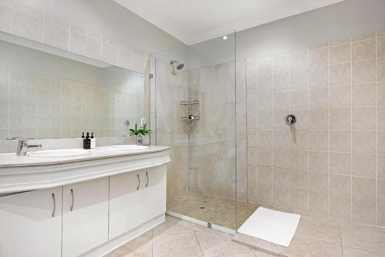 Beachside Villa - Camps Bay Cape Town South Africa